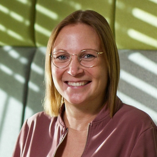 Employee Person Portrait Nina Kukshaus